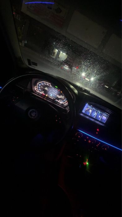 Продавам дигитално табло за е60