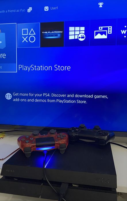 Vând Consolă PS4 cu 18 Jocuri