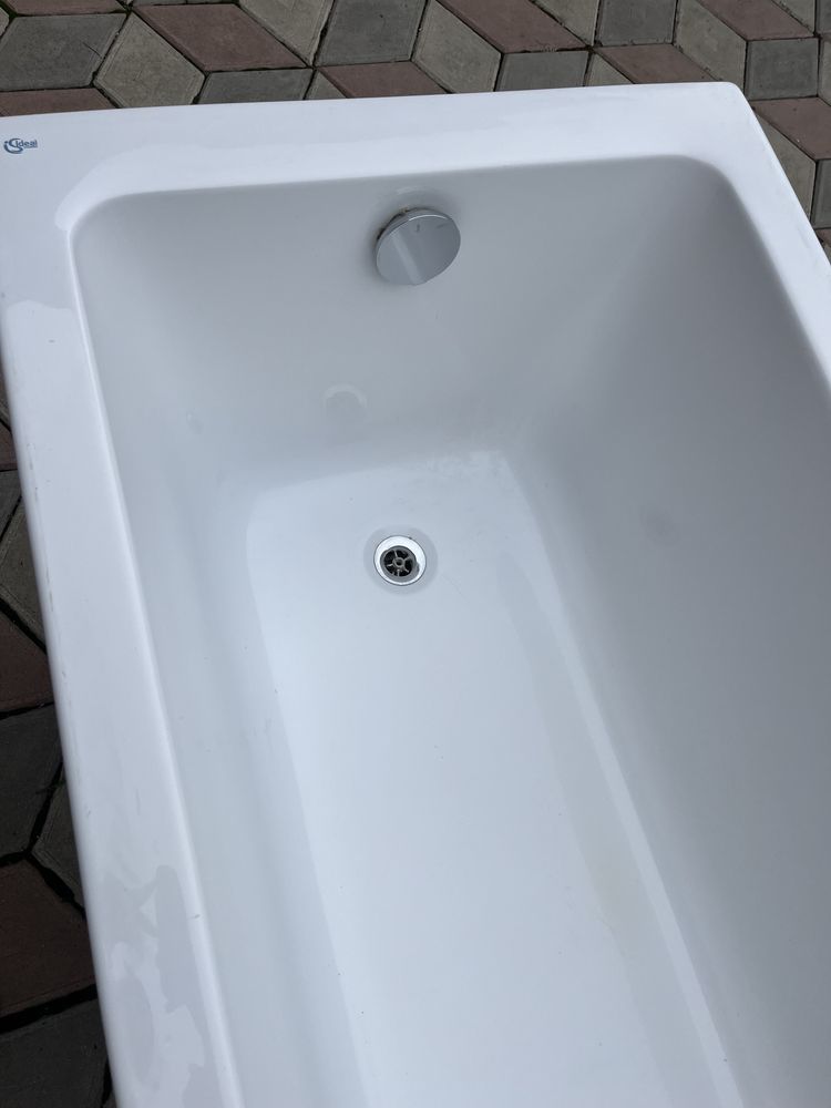 Cada baie in stare foarte buna.