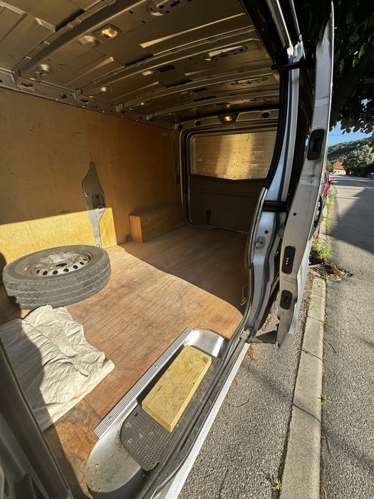 Duba Renault Trafic LL29 DCI 150 - 2009 - 58,000km