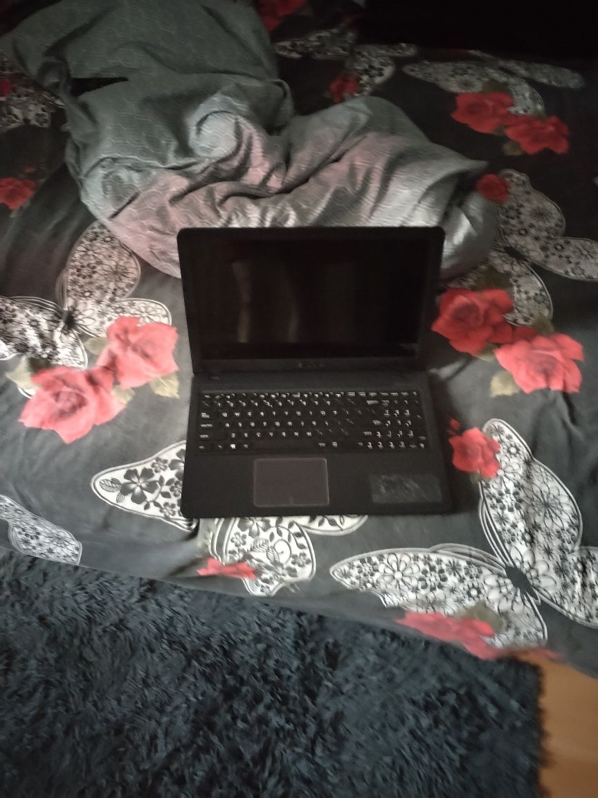 Laptop asus functionabil