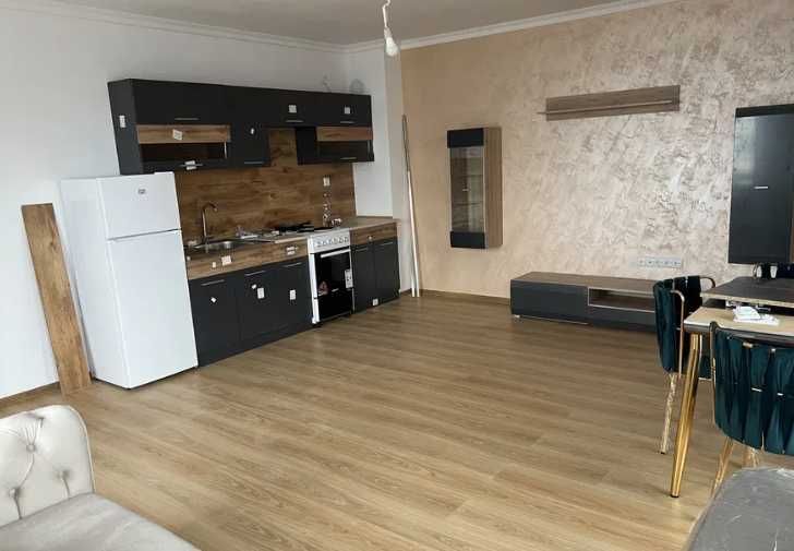 Дава се под наем Двустаен апартамент в Пловдив, Остромила - 60 кв.м за 375 € - Снимка #3