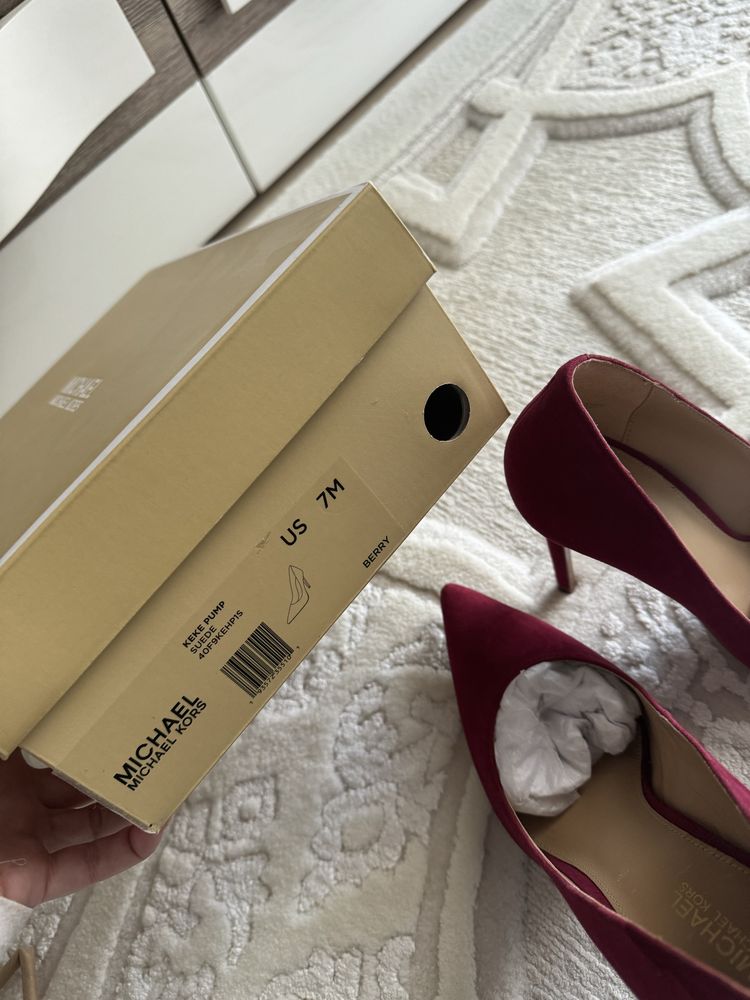 Pantofi Michael Kors piele intoarsa 37, noi