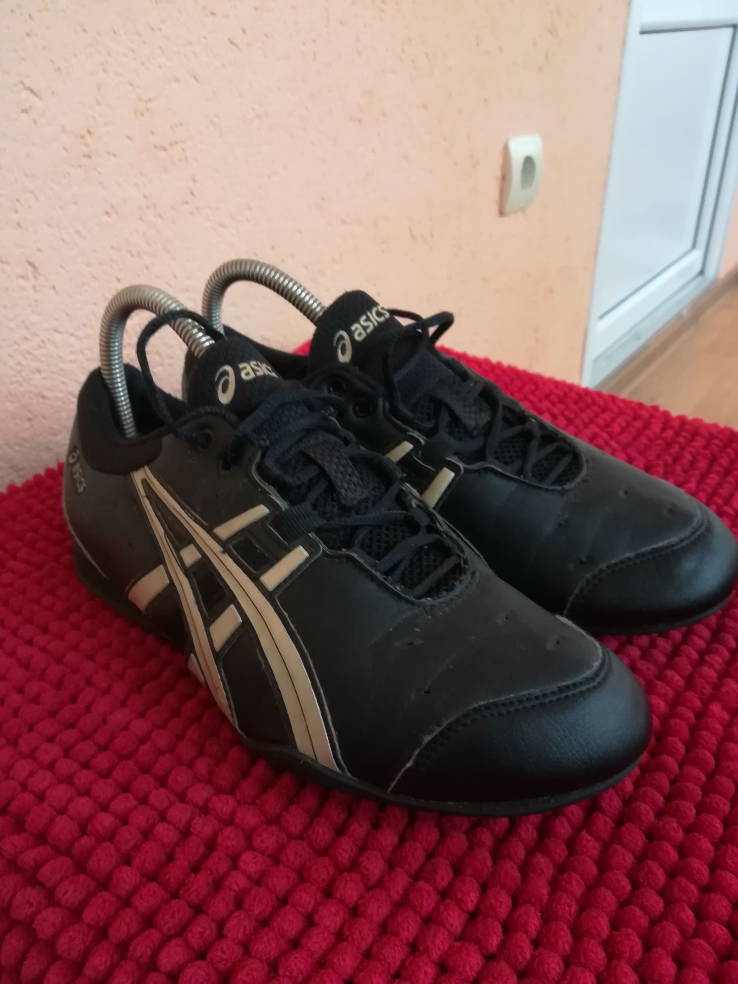 Adidași Asics nr 38 unisex