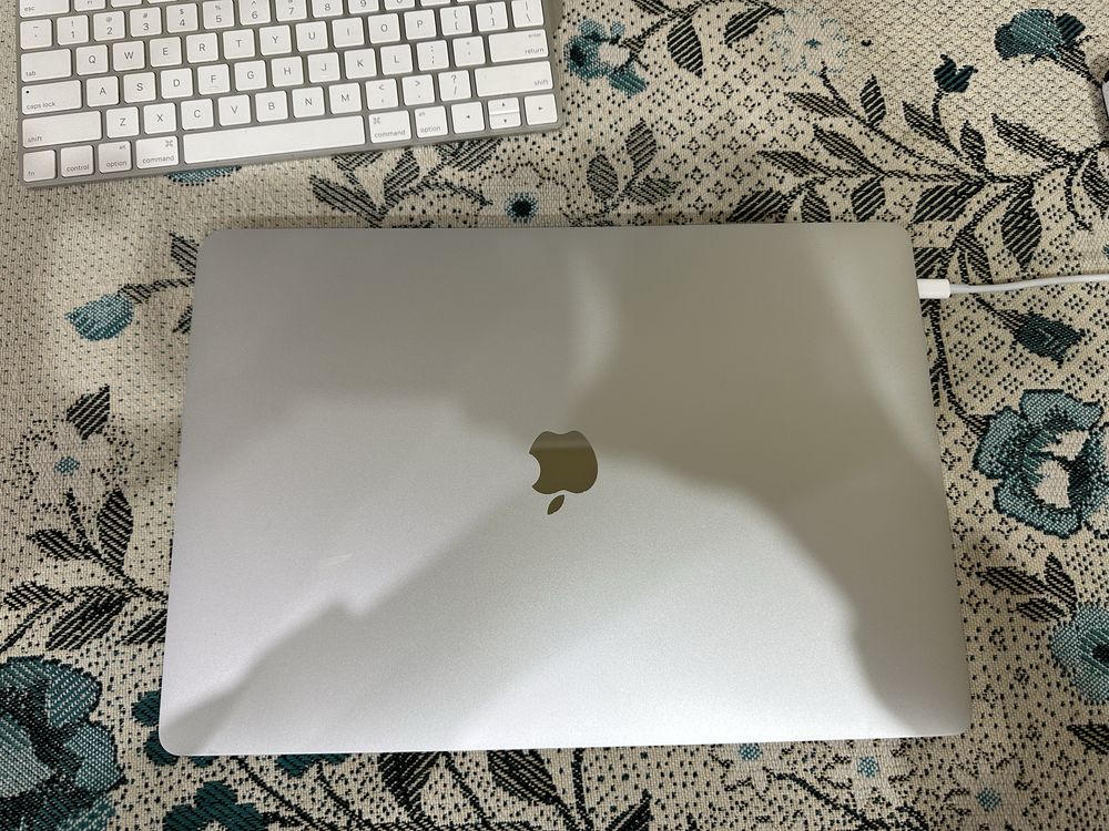 Macbook Pro 2018 15 inch Amd Radeon Pro 560x