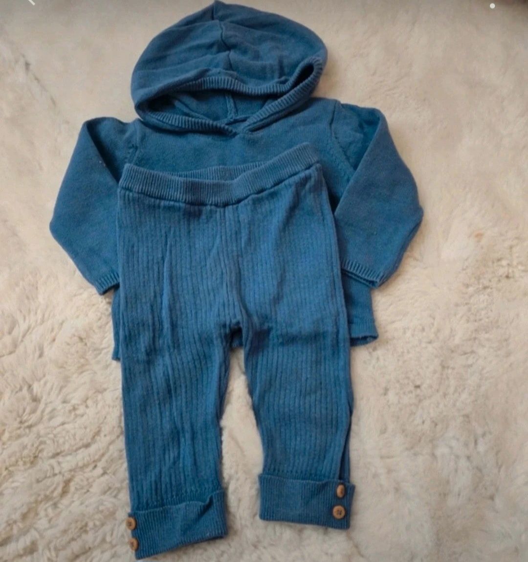 Costumas pentru bebeluș