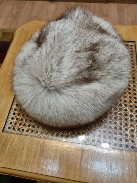 vand  guler si caciuli din blana naturala de vulpe polara pentru femei