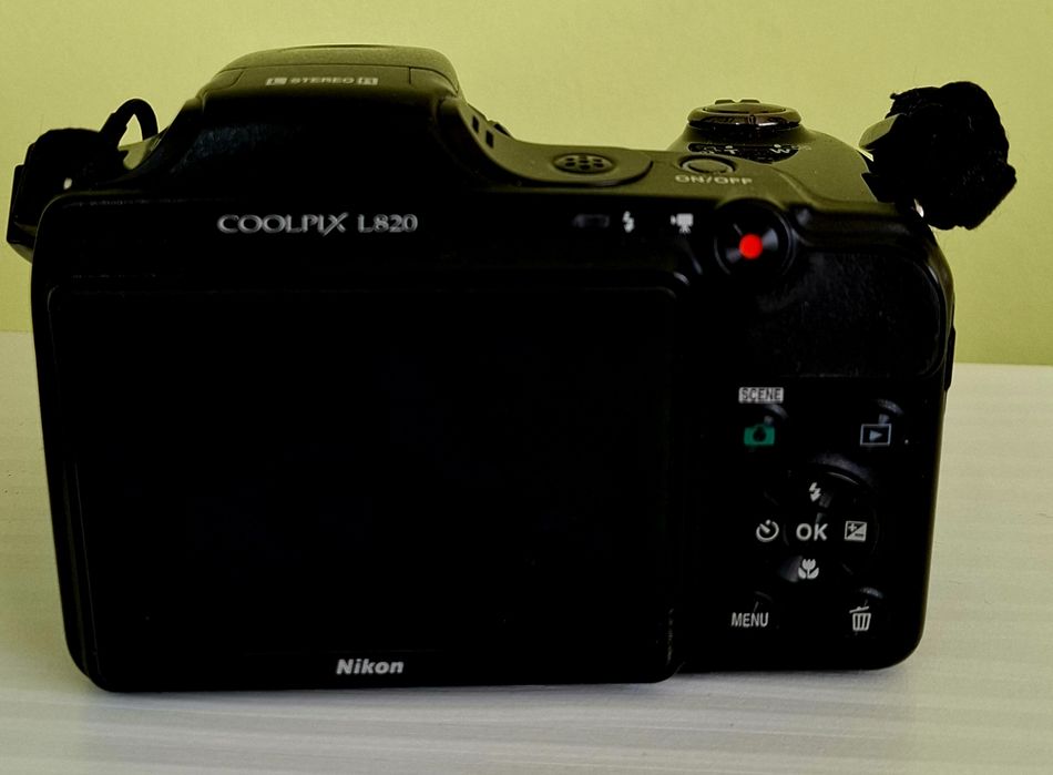 Aparat foto Nikkon Coolpix L820