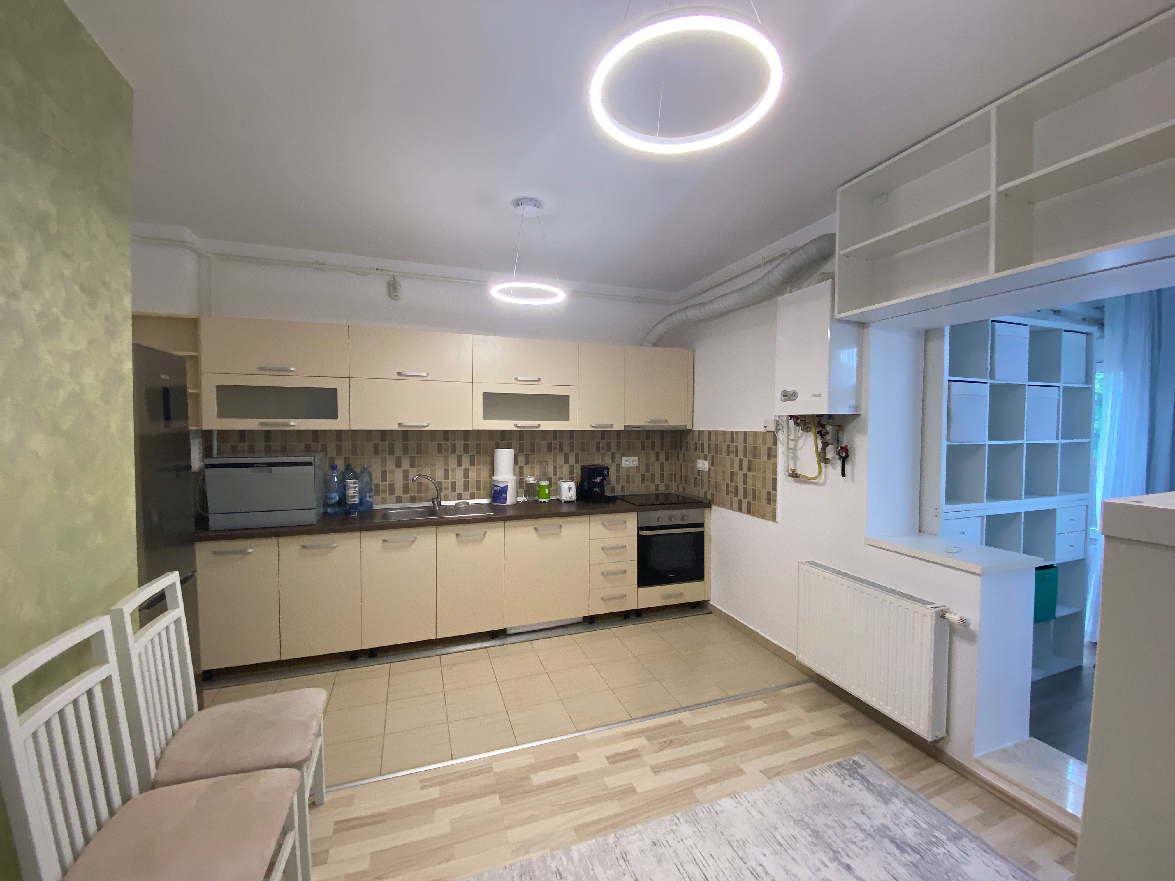 Inchiriez apartament 2 camere în complex Bellevue Copou