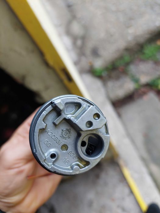 Бензиновапомпа за BMW E90 234кс. 2011 година