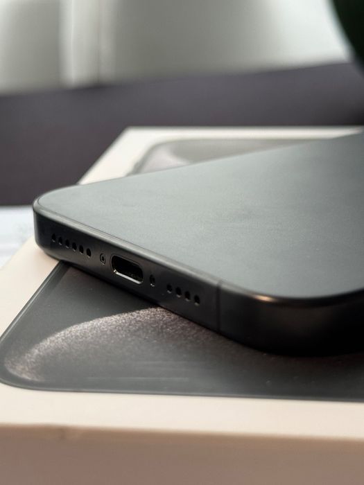 ГАРАНЦИЯ! Apple iPhone 15 Pro Max - Black Titanium