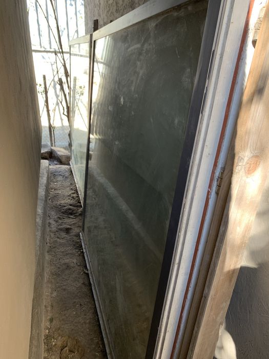 Geamuri termopan cu rama de lemn