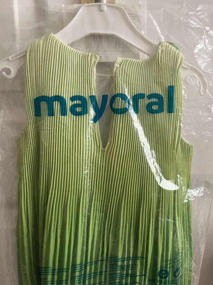 Vand rochie verde eleganta Mayoral marimea 18 luni