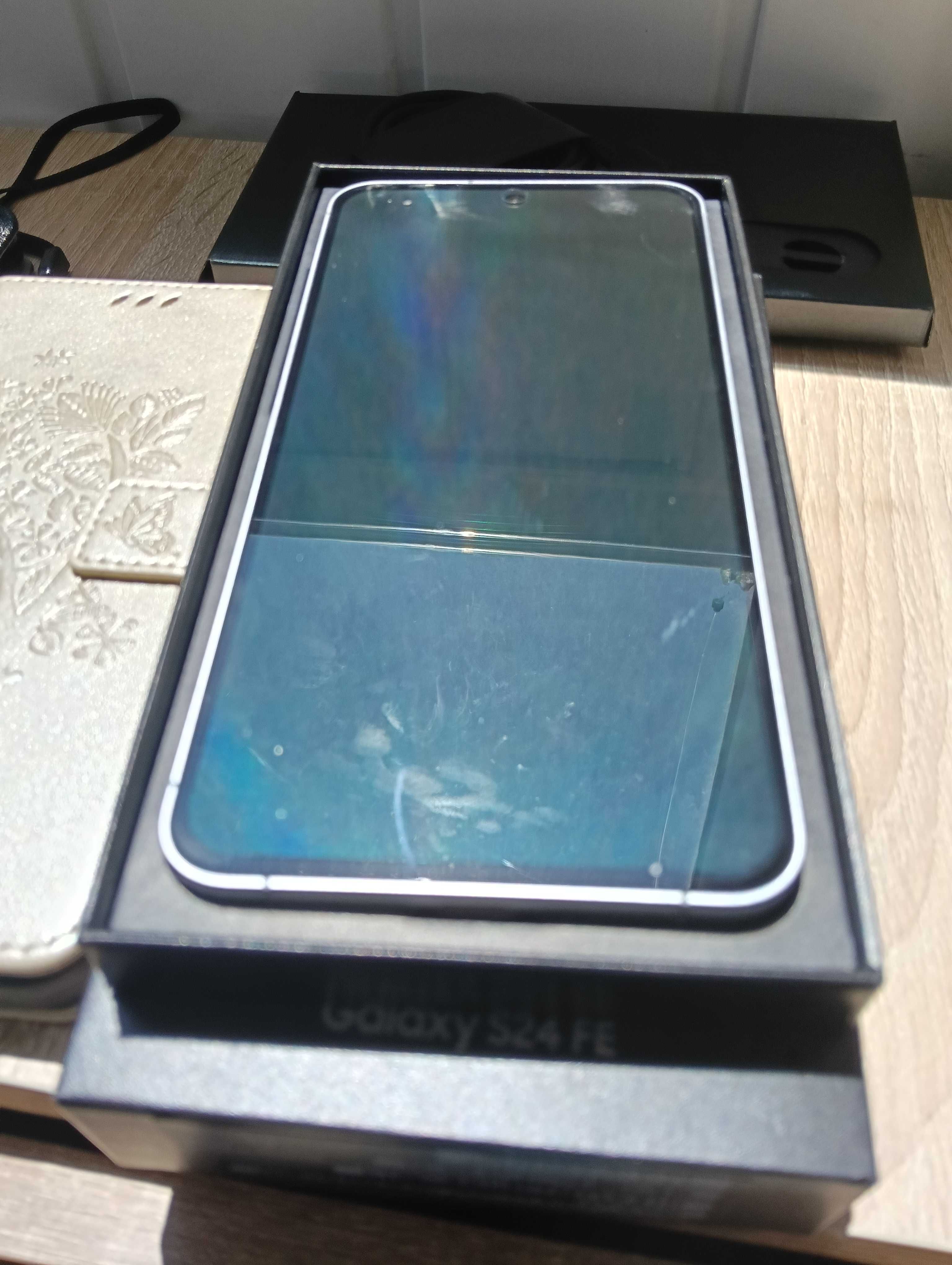 Samsung S24 FE 8/128