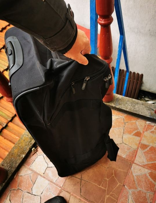 Vând geanta bagaj Samsonite multifuncțională cu roti și mâner telescop