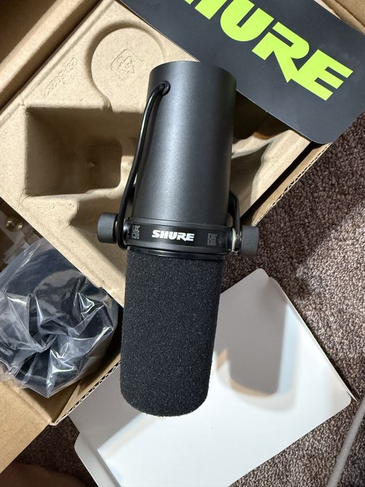 Shure SM 7B microphome