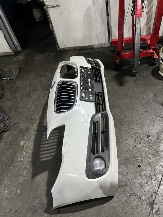 Предна броня бмв ф10/11 фейслифт ( predna bronq bmw f10/11 LCI )