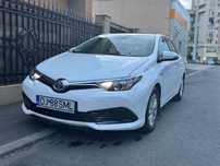 Toyota Auris 1.8 Hybrid 2017 Automat CVT