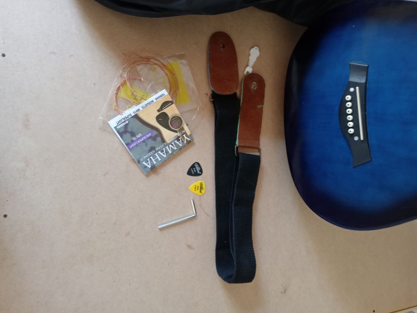 Gitara 38 razmer
