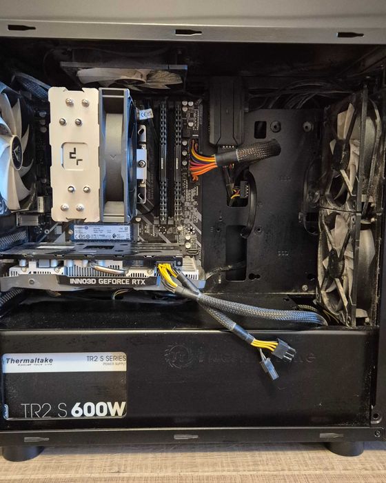 PG Gaming Ryzen 5 2600 3,9ghz, RTX 2060 6gb, monitor BenQ XL2411P 24''