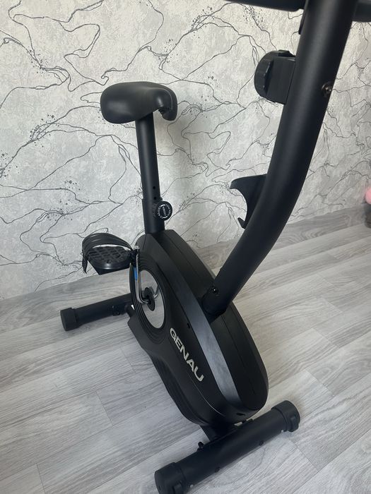 Велотренажер GENAU, почти новый, в рабочем состоянии