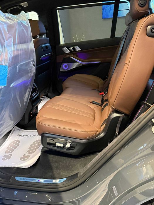 BMW X7 xDrive40i (G07) с гарантий в наличии