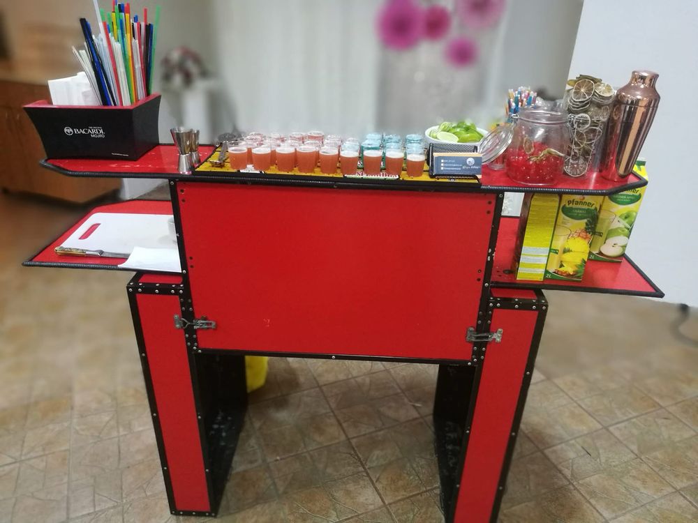 Cocktail Bar Mobil de inchiriat/foarte practic / usor de montat /