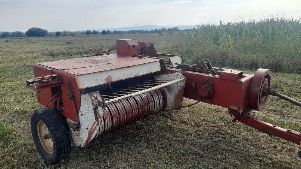 Balotieră international 422 1350€