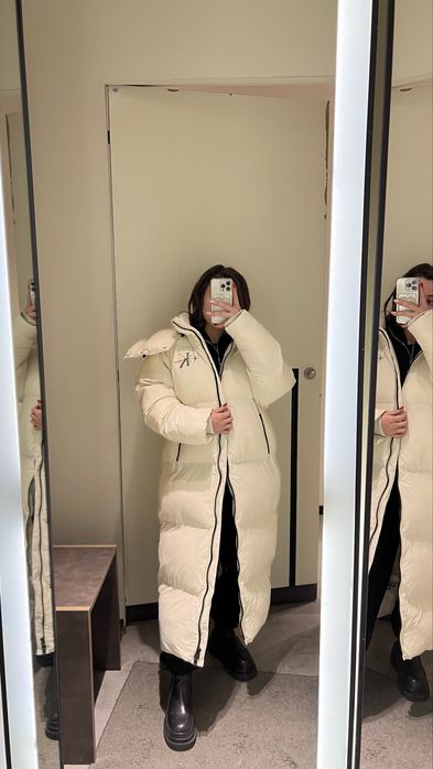 Шикарный пуховик куртка Calvin Klein оригинал рр XS длинный,с капюшоно