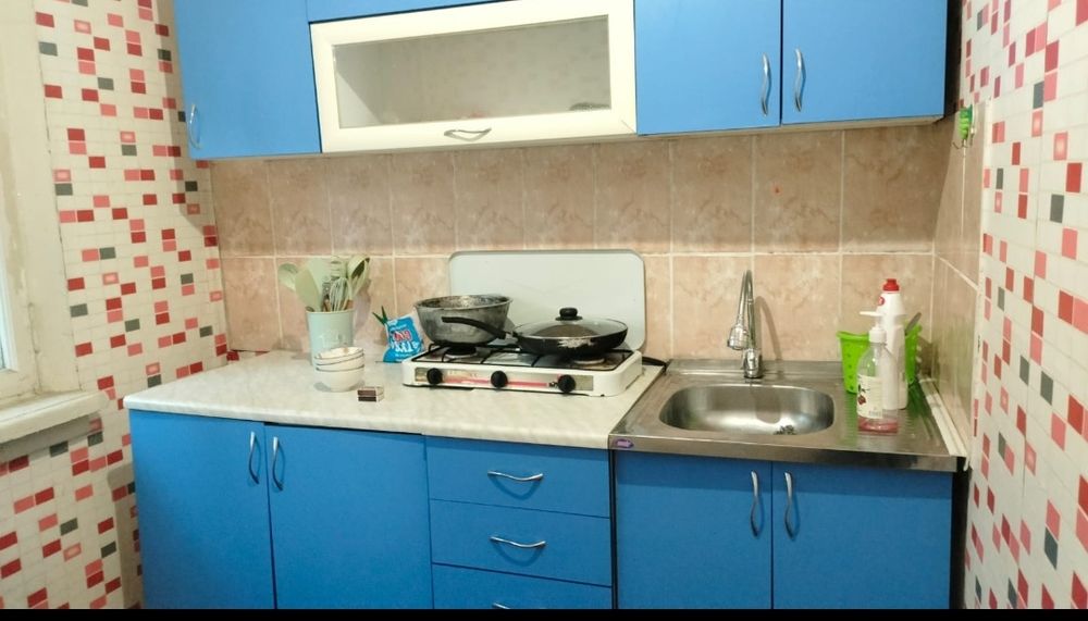 Продам кухонный гарнитур состояние хорошее.