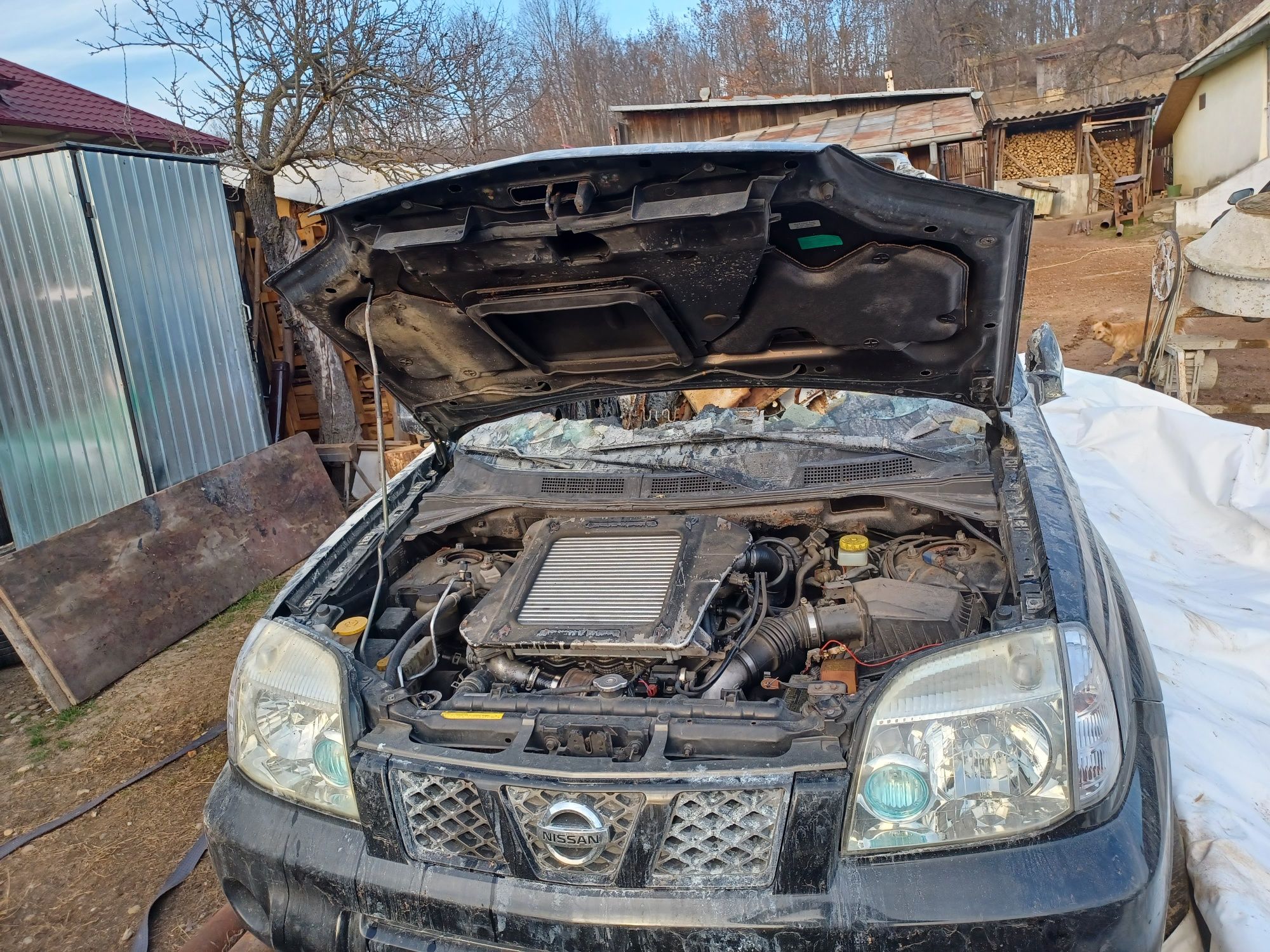 Vând sau dezmembrez nissan x trail