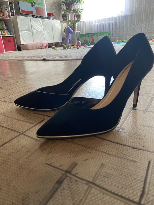 Продам туфли очень удобные ,продаю в связи стали большие