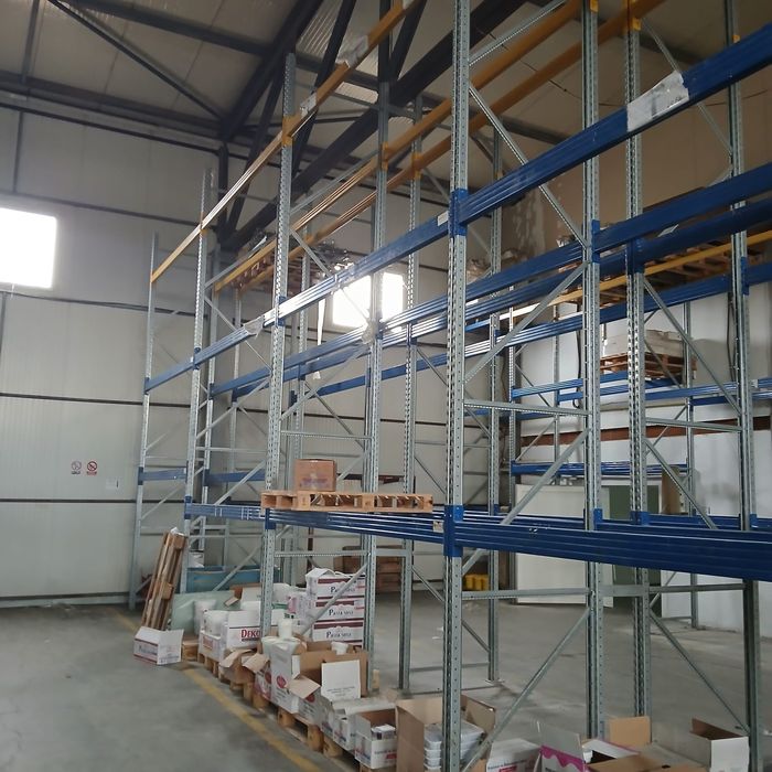 Rafturi industriale