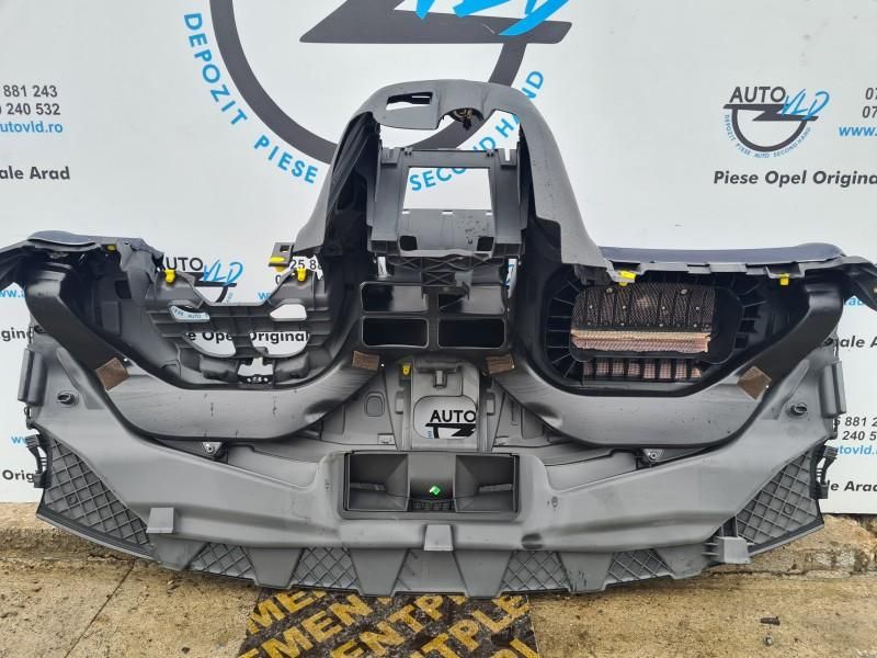 Plansa bord albastra Opel Corsa D facelift