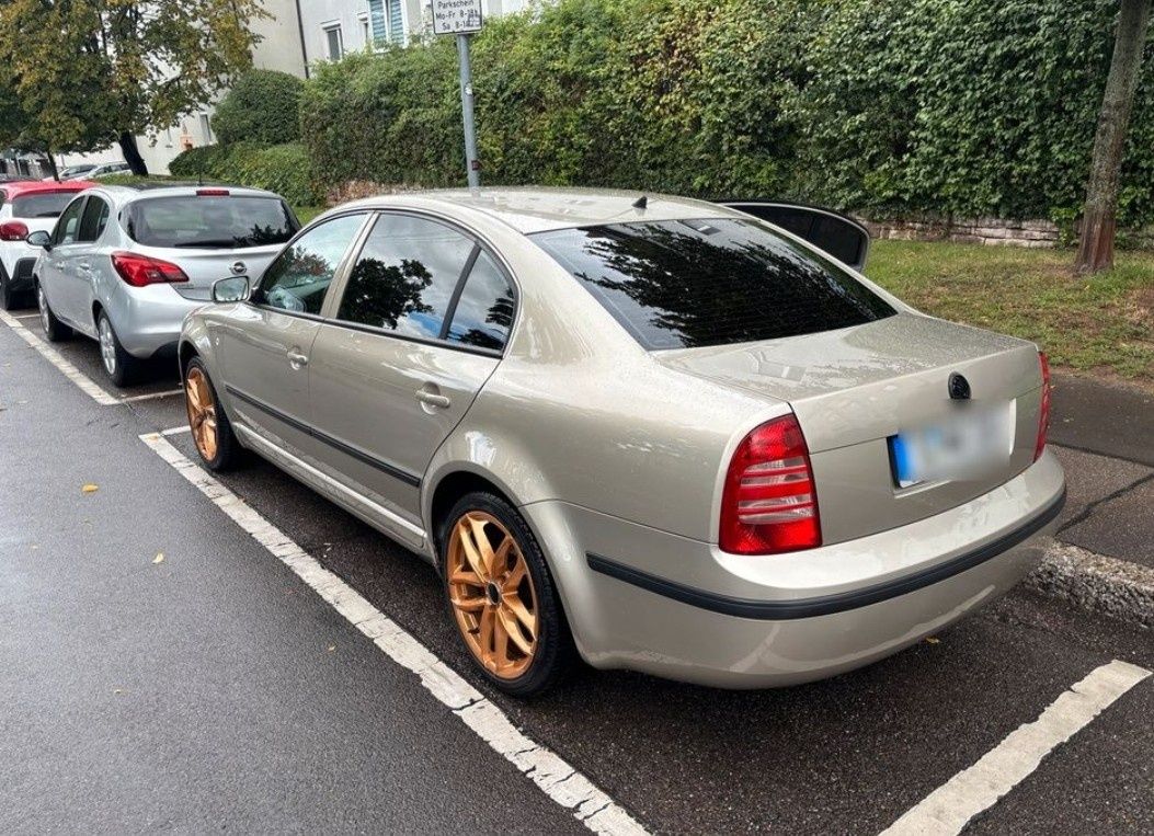 Skoda Superb 2005