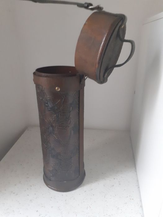 Cutie pentru sticla vin, șampanie..