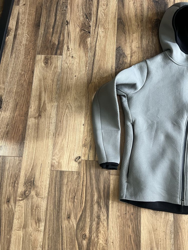 Nike Terma-Fit size XL