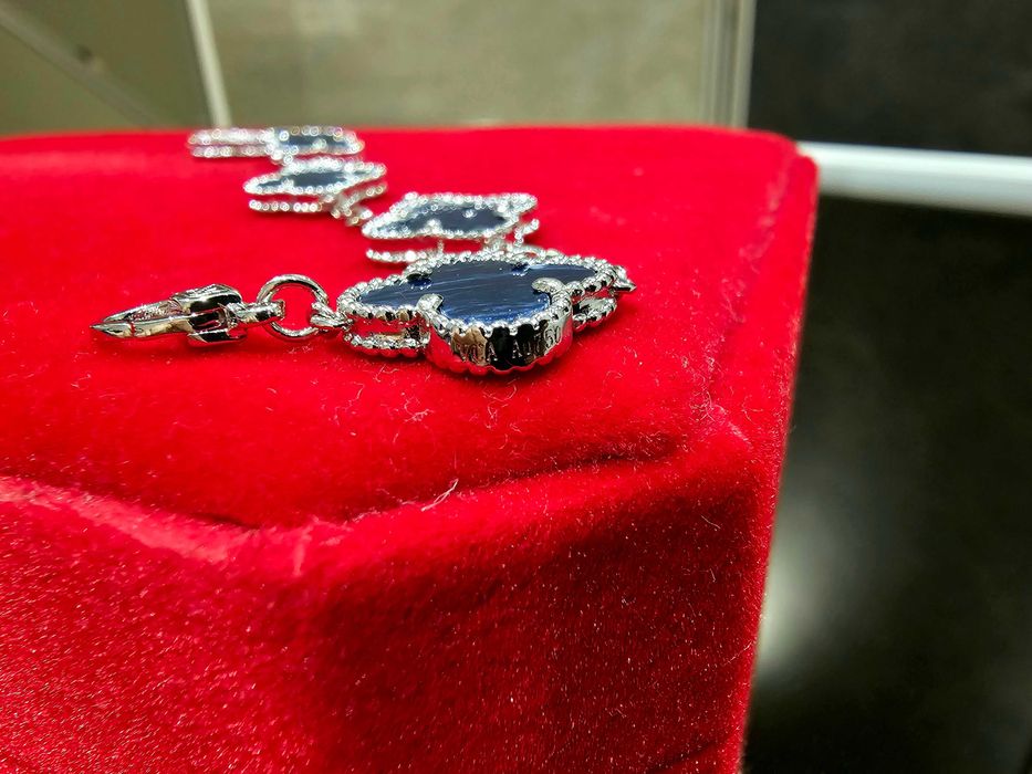 Van Cleef & Arpels VCA Silver Pietersite 5 Vintage Alhambra Гривна
