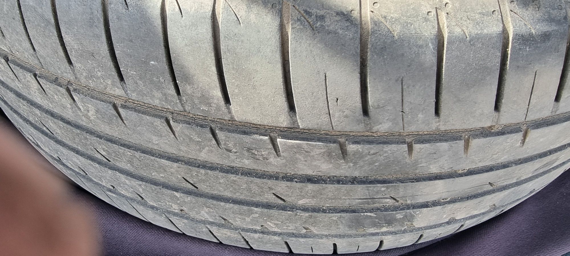Продам шины б/у Hankook,  размер 225/60/17