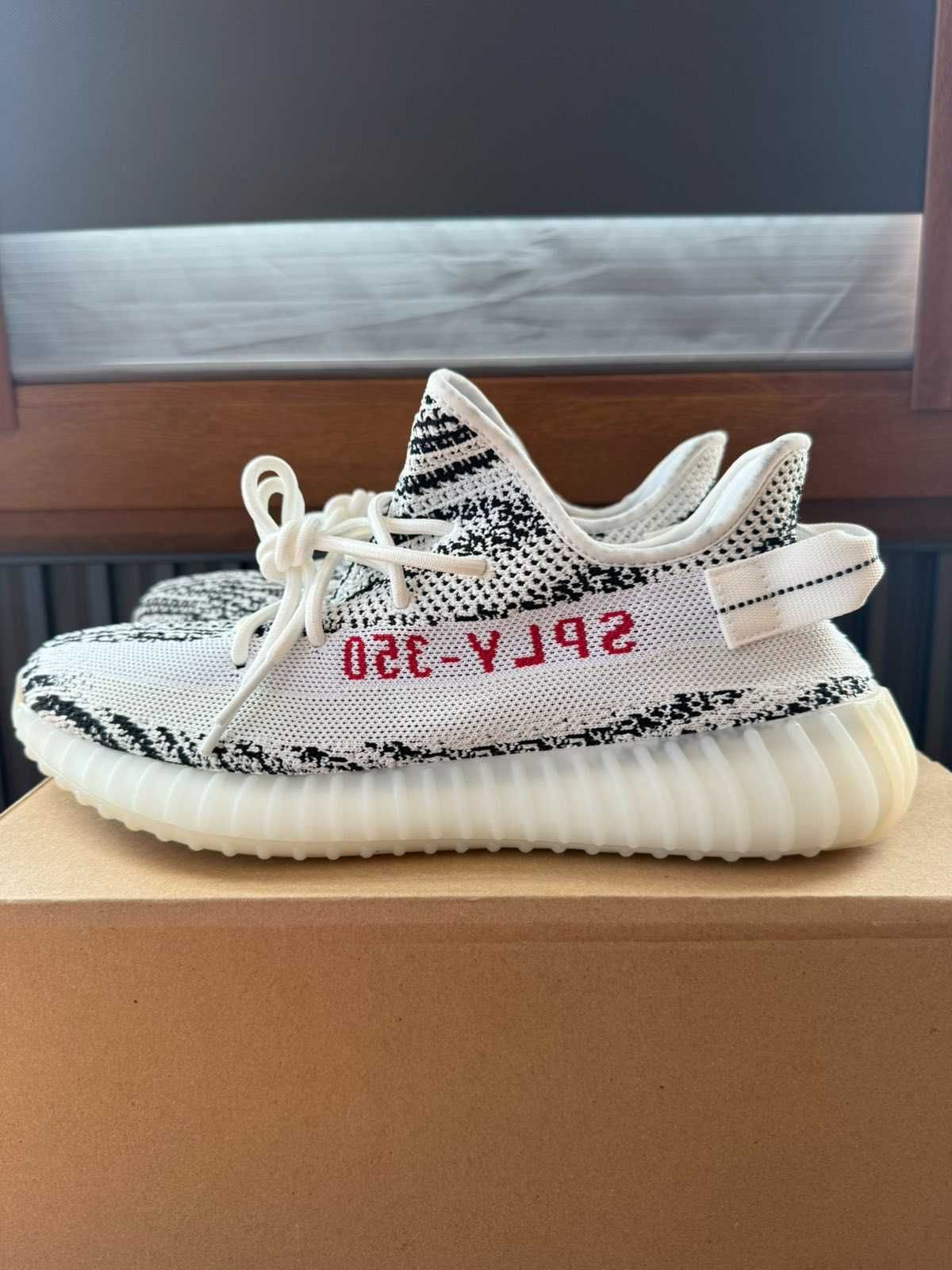 Yeezy Boost 350 V2 Zebra 45 1/3