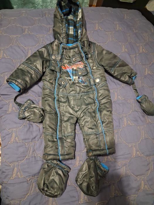 Продам комбинезон зимний