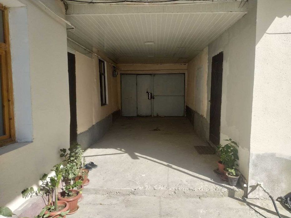 Олмазор тум охунбобоев 2.9 сот 4 хона  фасад 12.1 метр нархи 73000 у е