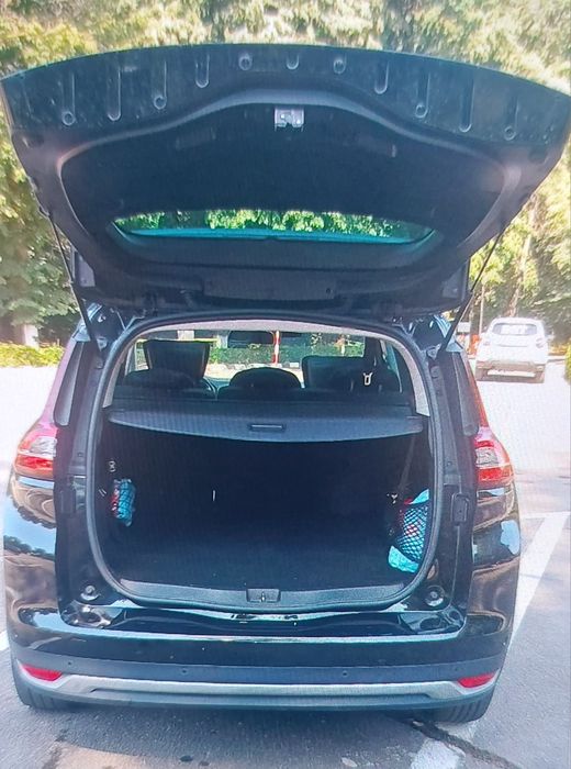 Vând Renault Grand Scenic IV