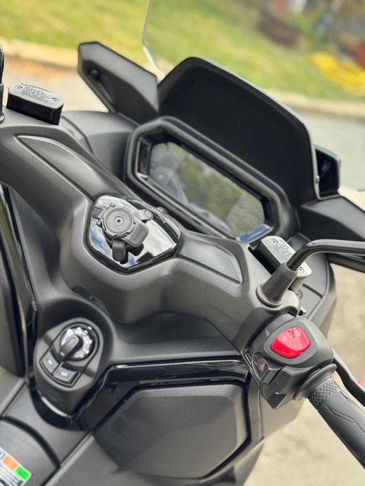 Yamaha X-max 300