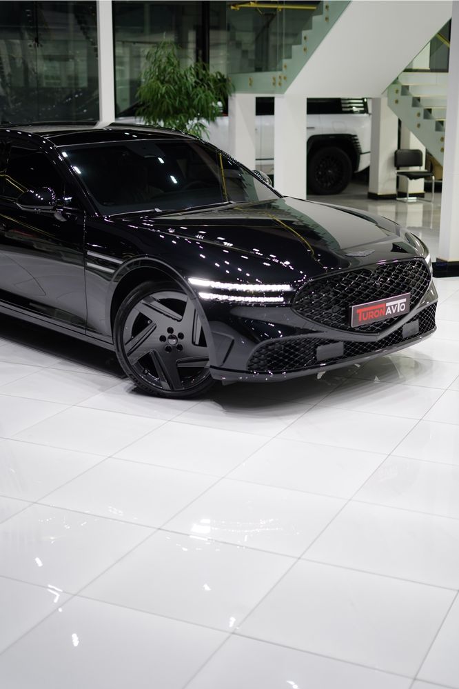 Genesis G90 Black Edition