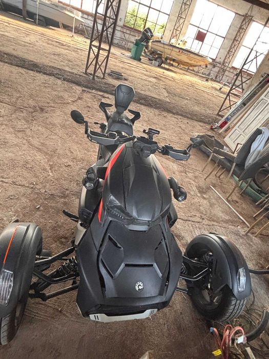 Can Am 2021 Motociclu