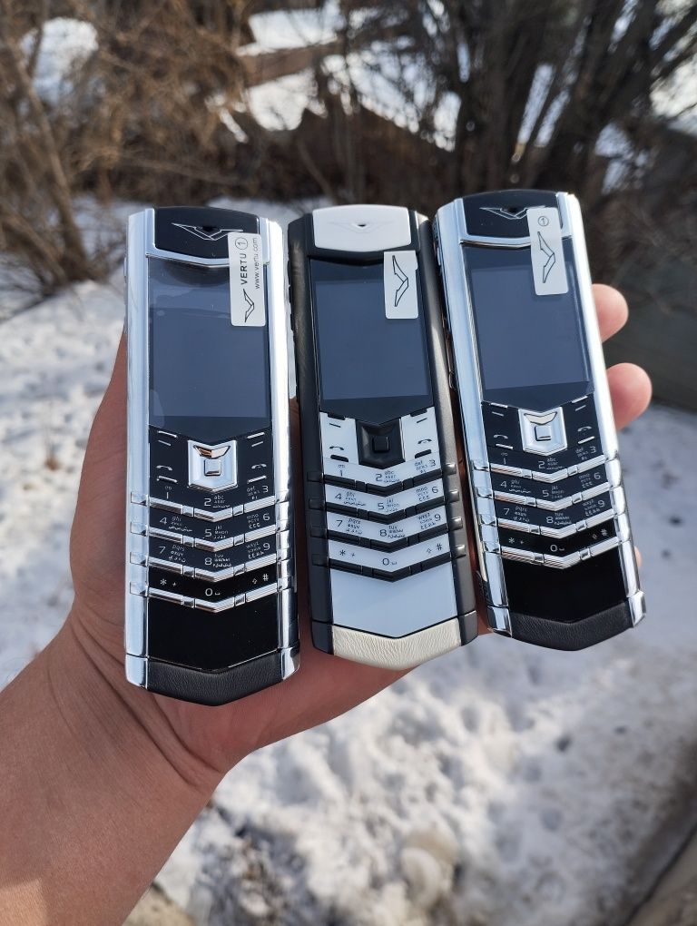 Vertu signature s