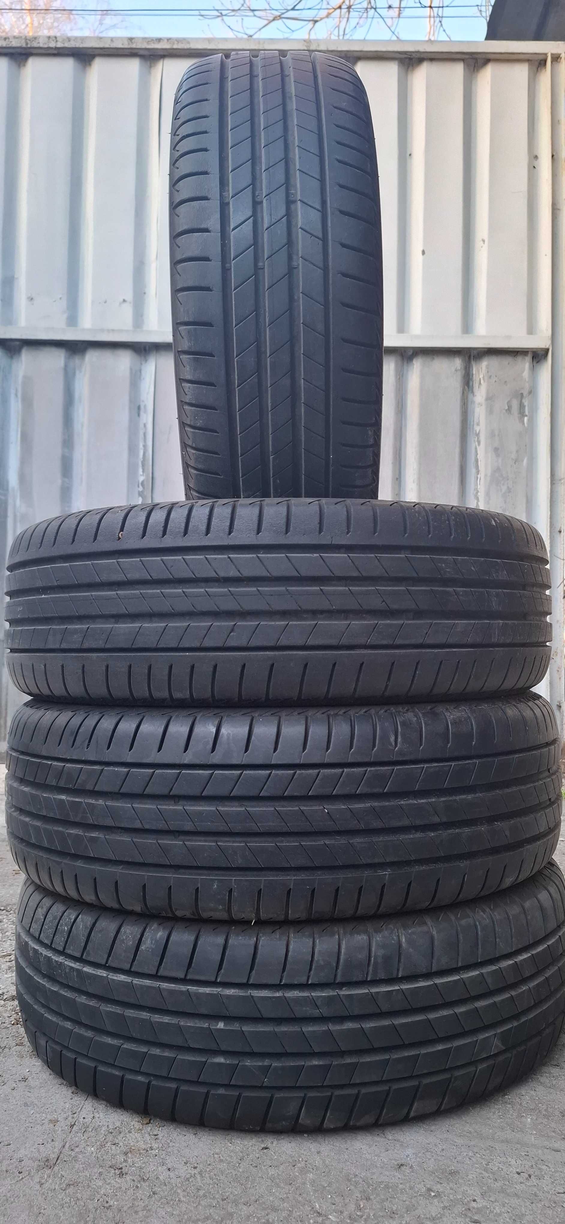 4бр. 185/65/15 Bridgestone 6.6mm грайфер, дот 22г.