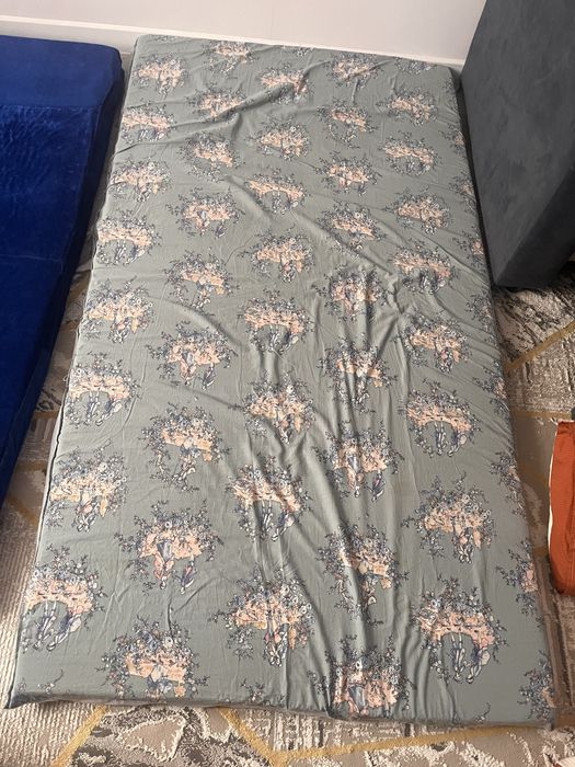 Матрас  в хорошем состояние