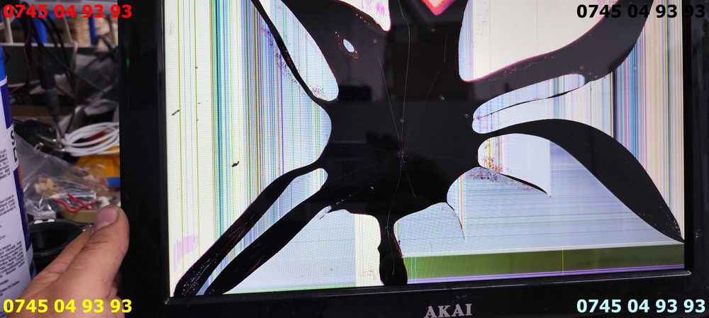televizot TV AKAI AKTV165LED-B ecran spart electronica buna